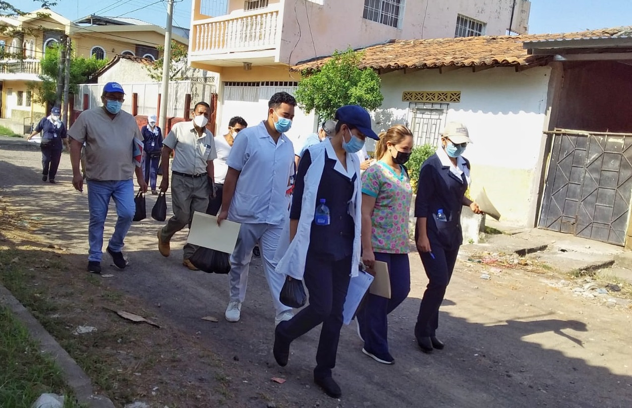 Ministro de Salud destaca el esfuerzo del personal involucrado en la Megajornada de Fumigación y Abatización ministro-de-salud-destaca-el-esfuerzo-del-personal-involucrado-en-la-megajornada-de-fumigacion-y-abatizacion